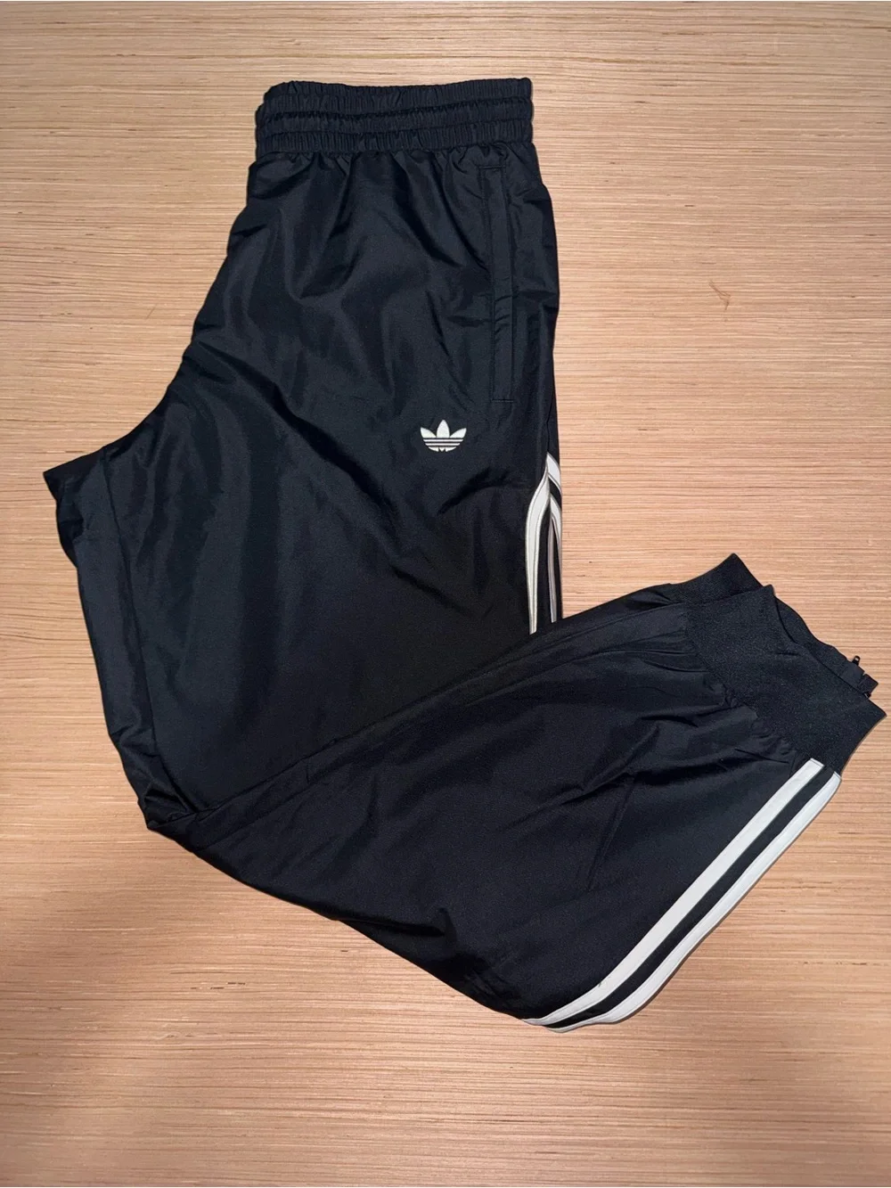 NWT | ADIDAS ATLANTA TRACK PANTS | X-Large